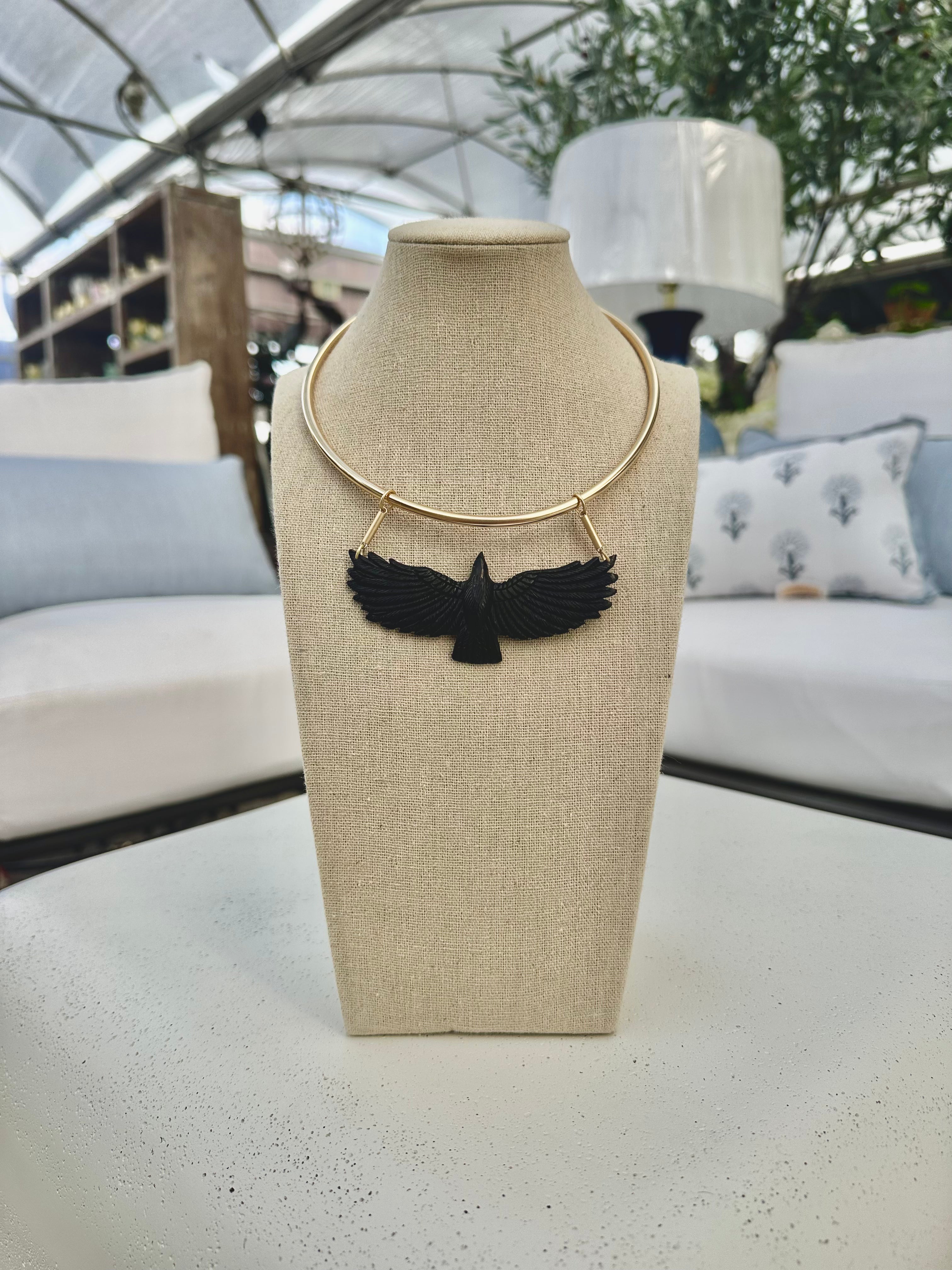 CARVED RAVEN COLLAR