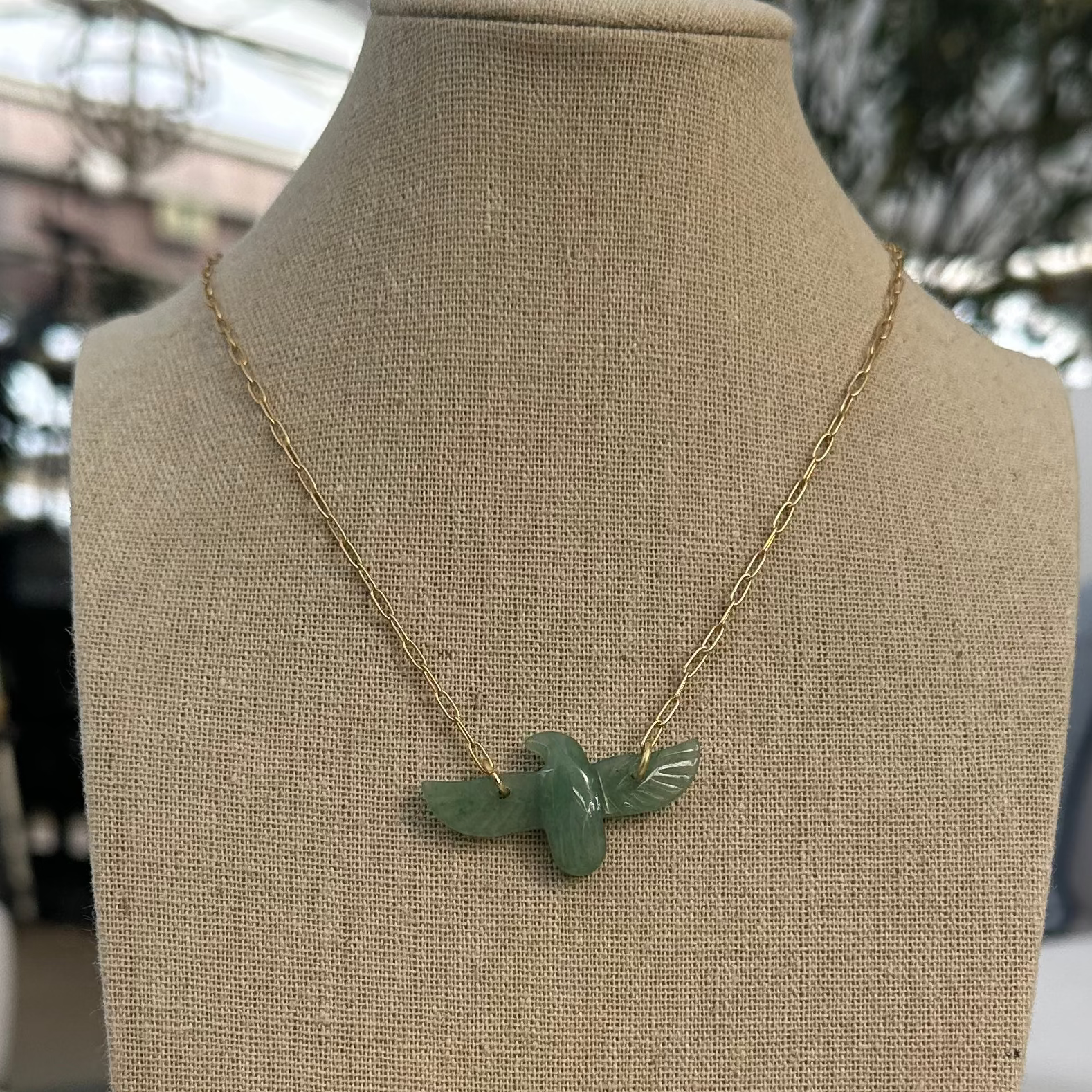 CARVED MICRO BIRDS NECKLACE