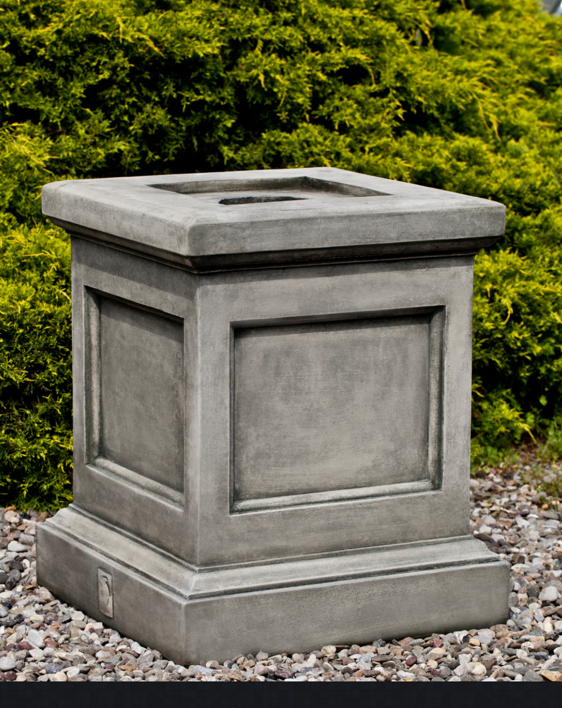 ST. LOUIS PEDESTAL