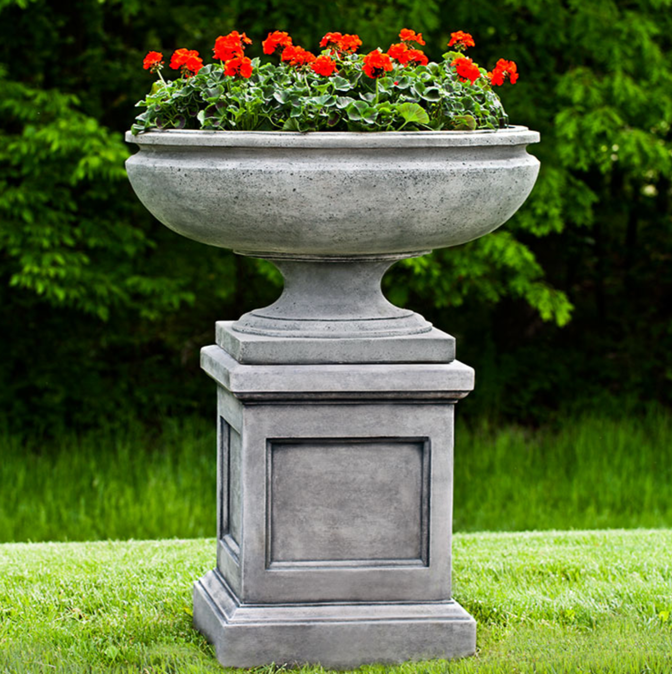 ST. LOUIS URN