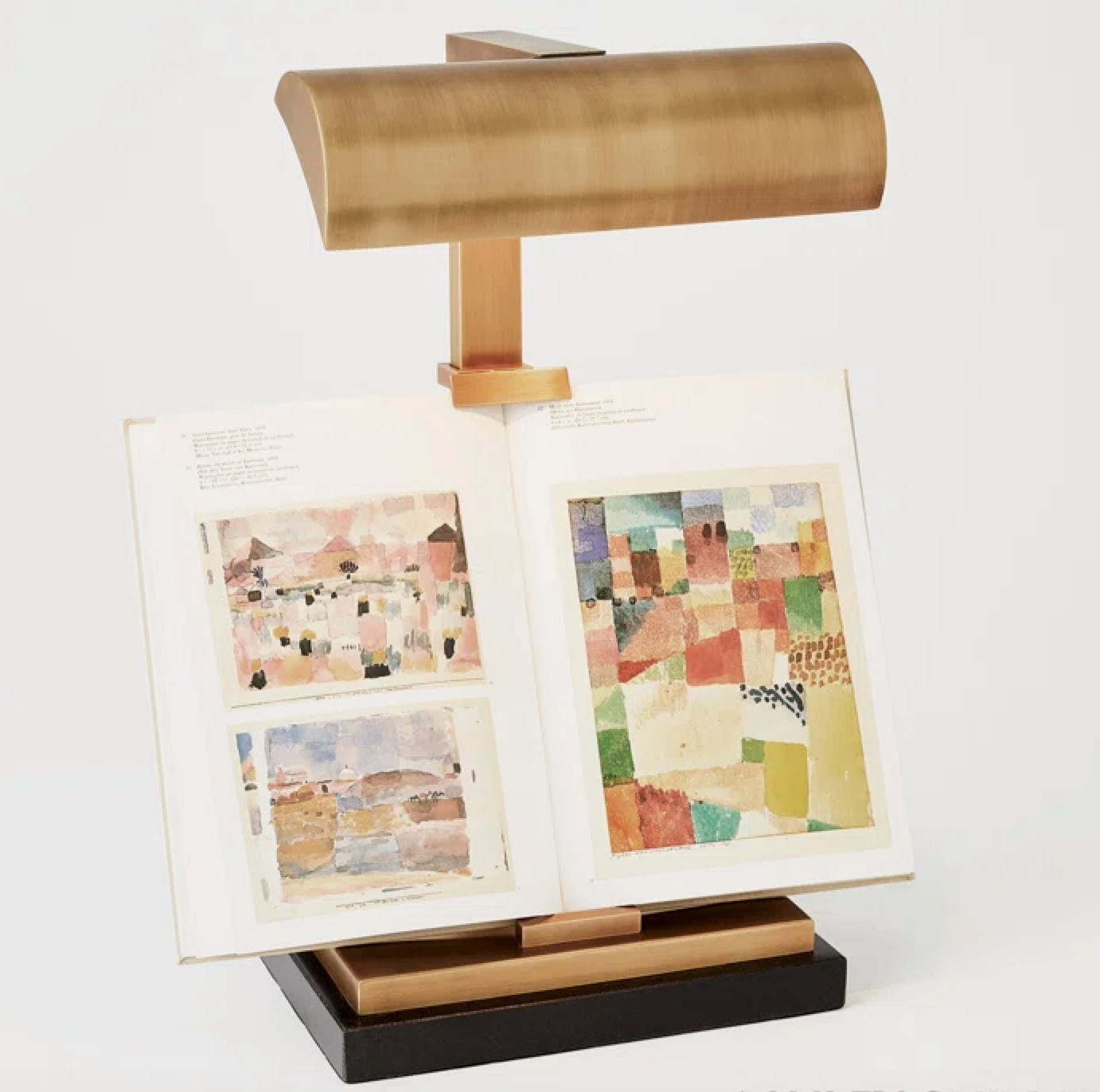 TABLETOP MATTE BRASS EASEL LAMP
